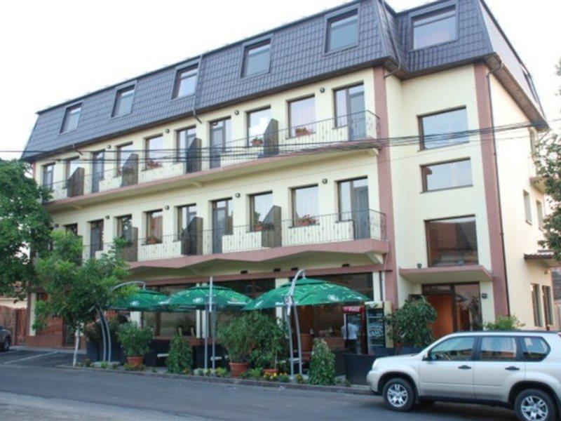 קלפט Hotel Coliseum מראה חיצוני תמונה