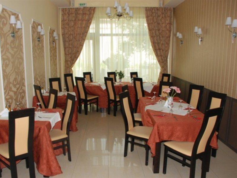 קלפט Hotel Coliseum מראה חיצוני תמונה