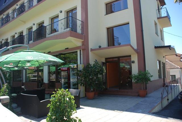 קלפט Hotel Coliseum מראה חיצוני תמונה