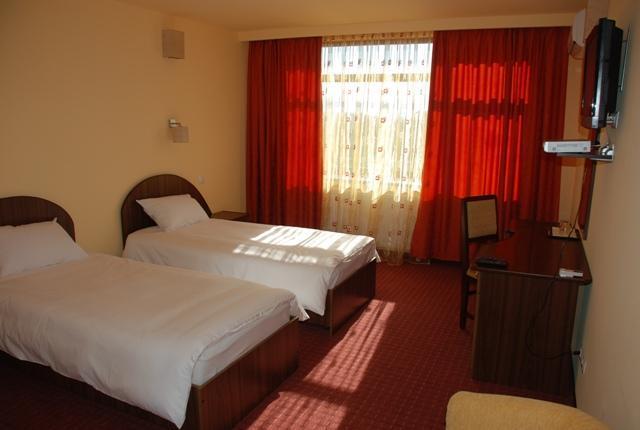 קלפט Hotel Coliseum חדר תמונה