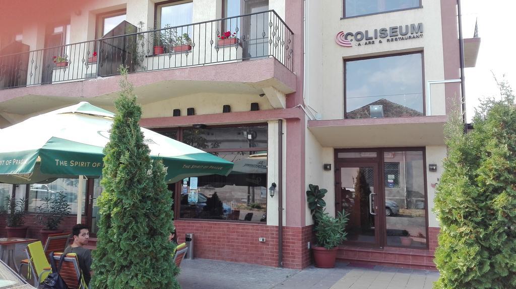קלפט Hotel Coliseum מראה חיצוני תמונה