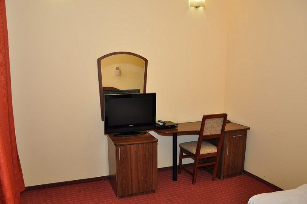 קלפט Hotel Coliseum מראה חיצוני תמונה